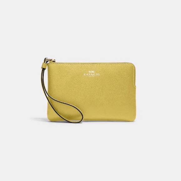 Coach Corner Zip Wristlet - Colour: Chartreuse - Brand New - Picture 1 of 3